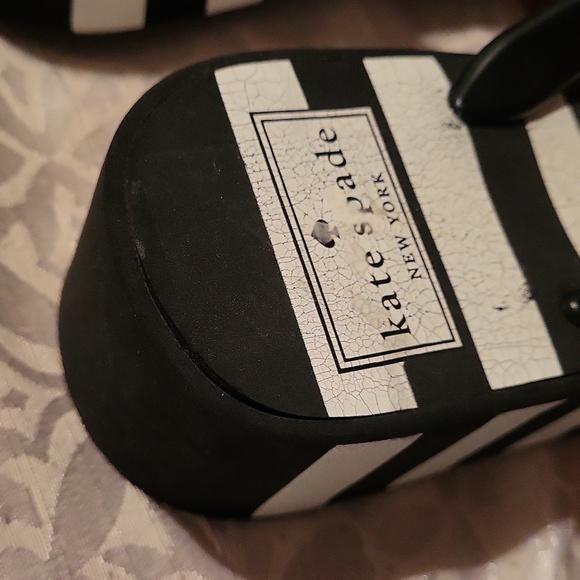 KATE SPADE THONG SANDALS BLK/WHT - Picture 2 of 8